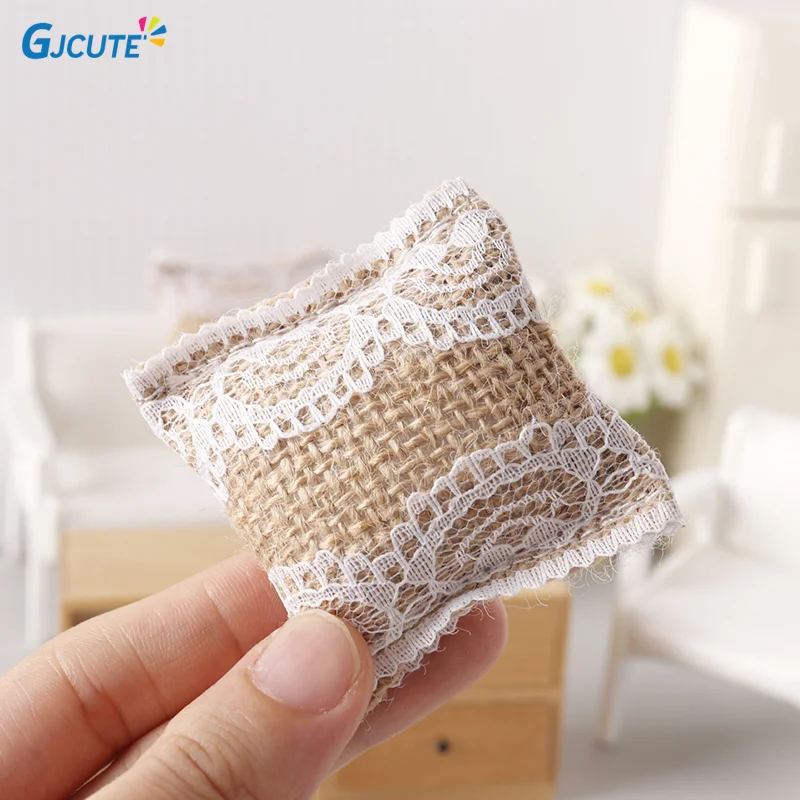 1:12 Dollhouse Miniature Lace Pillow Sofa Pillow Cushions Doll Furniture Decoration Toy Dolls House Home Accessories