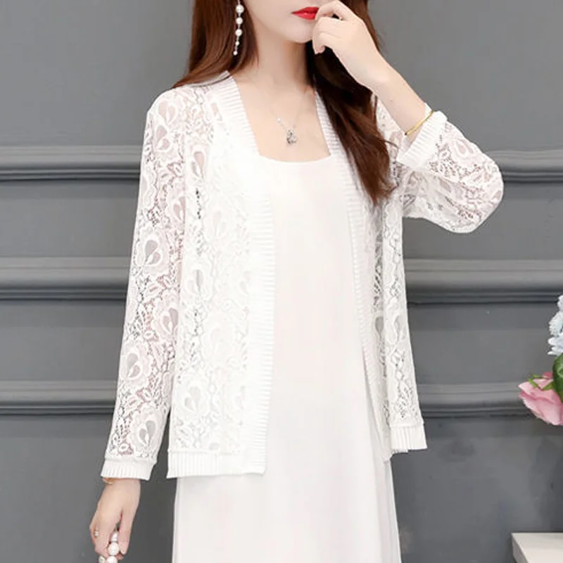 

2023 New Summer Fashionable and Westernized V-neck Lace Cut Out Jacquard Trend Casual Commuting Versatile Women's Cardigan