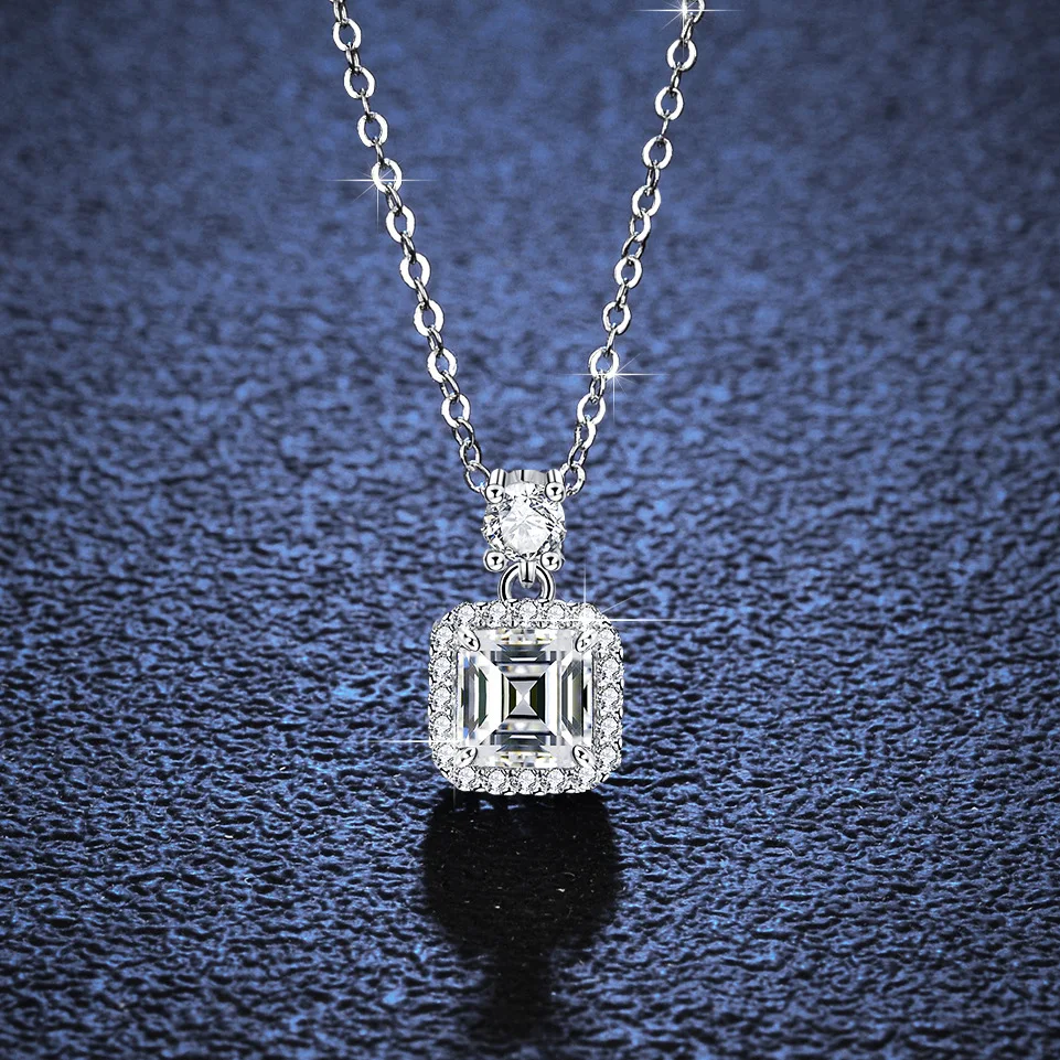 

1 carat D color moissanite necklace for women, fashionable 18K gold diamond ring, luxury pagoda pendant, PT950 platinum