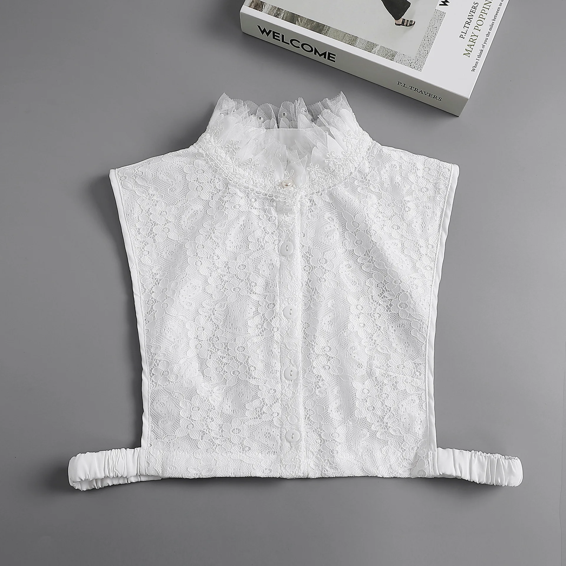 Elegant Vintage Lace Detachable Collar