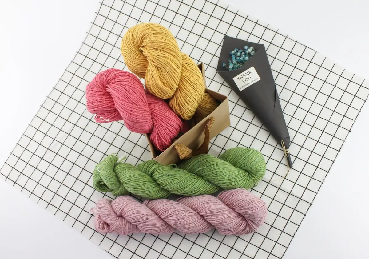 100g Hank 100% Tibetan Yak Hand knitting Crochet Yarn Worsted Yarn Soft Colored DIY Medium Thick Hand-knitted Sweater Scarf 4