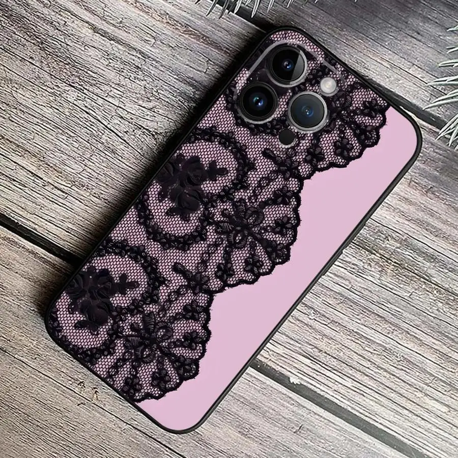 Elegant Retro Lace Art Phone Case - Stylish Protective Cover