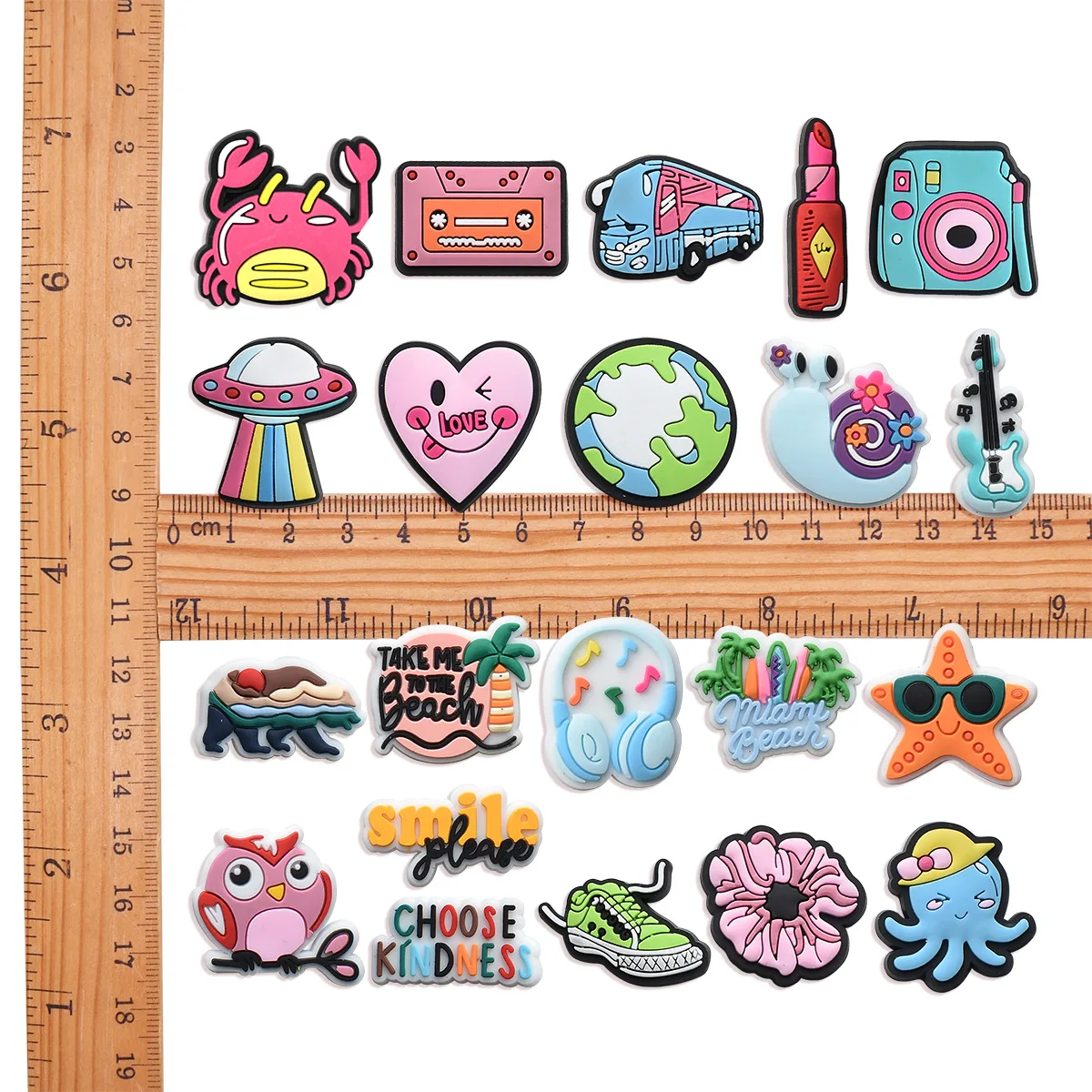 Hot Sales 1Pcs PVC Summer Shoe Charms Pin for Croc Accessories Sandals Wristband Decorations Boys Girls Party Gifts