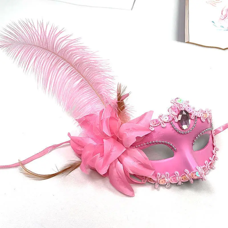 Venezianische Prinzessinnenmaske mit Federn und Blumen, Elegantes Maskerade-Kostüm für Erwachsene, Festliche Gesichtsmaske für Partys und Festivals – Detail 9