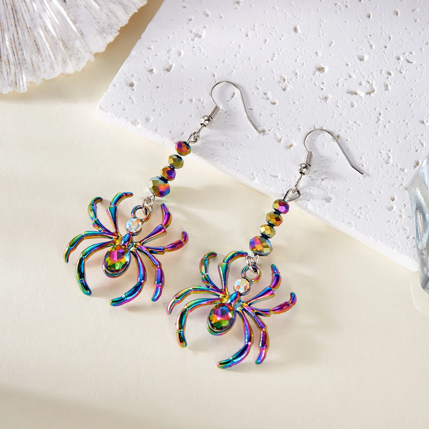 Bunte Strass-Spinne-Ohrringe für Damen, leichter Luxus, glänzende Kristall-Spinnen-Ohrringe, Halloween-Party, Schmuck, Geschenke