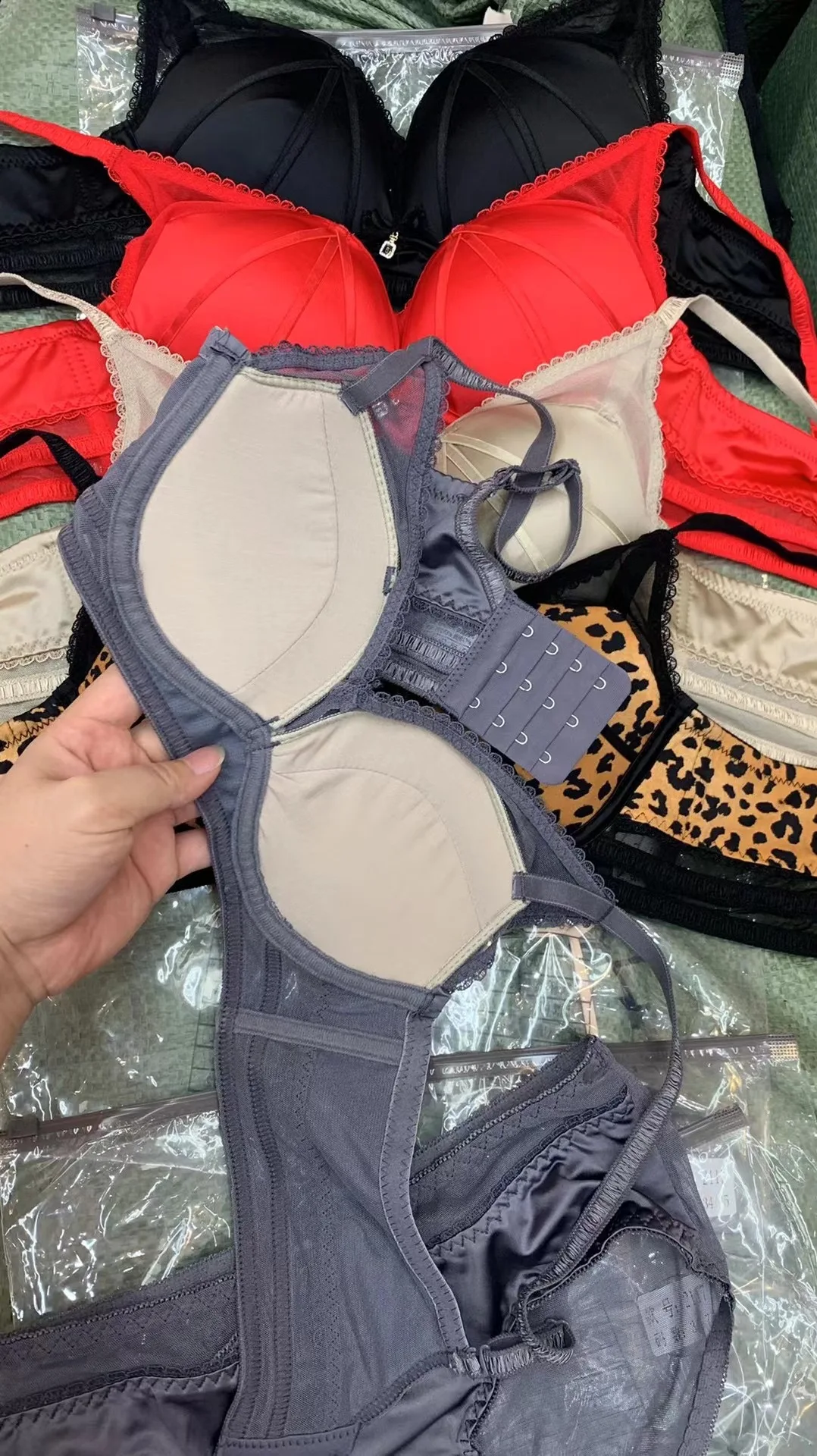 Lingerie women's medium-thick gathered bras without steel ring top support sexy lingerie beautiful back bra set