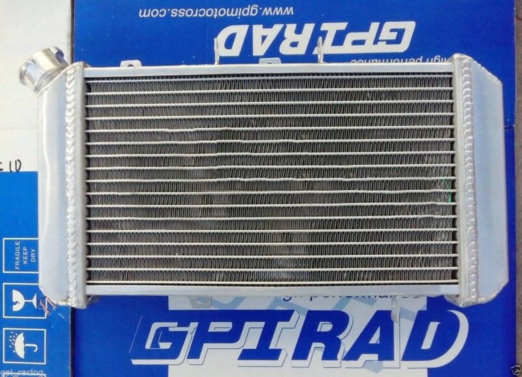Aluminum Radiator for 2005-2012 HYOSUNG GT650R GT650 GT 650 R