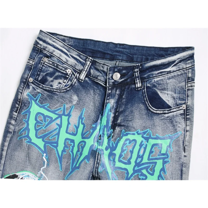 Рисунок 3 - Джинсы мужские с винтажным принтом