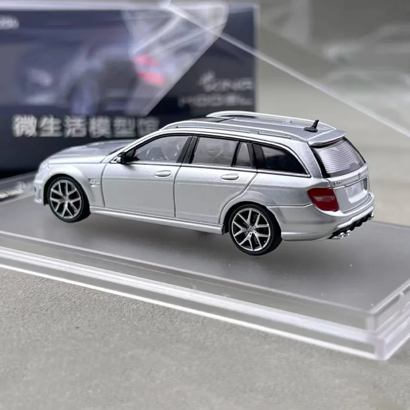 킹 모델 1:64 벤츠 C63 AMG S204 에스테이트 블랙 실버 합금 다이캐스트 자동차 W204 왜건 핫 스테이션 왜건 크리스마스 선물 자동차 문화