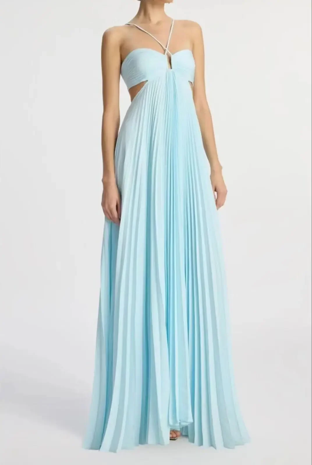 

Fashionable pleated high waisted strapless formal dress with long skirt