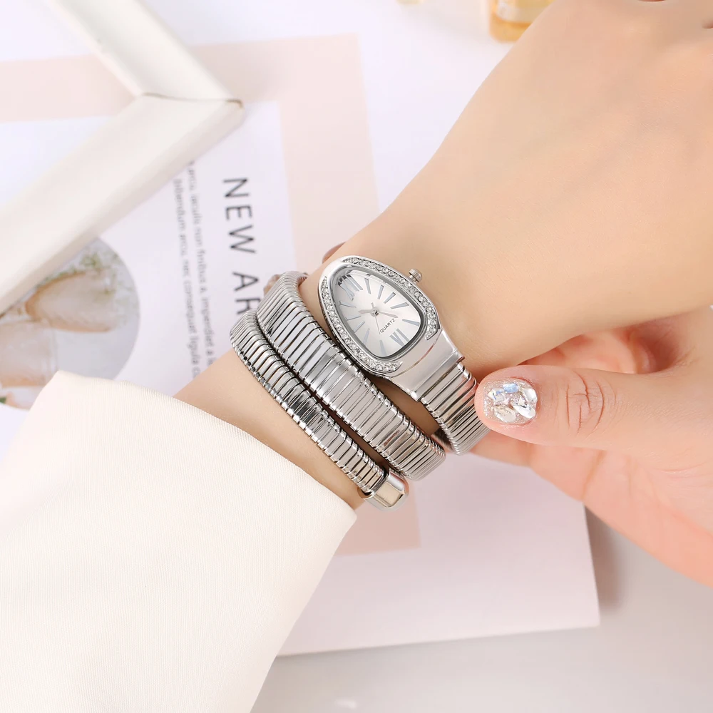 ساعة سوار اعوج ملفوفة في ساعة كوارتز عصرية، قرص صغ...