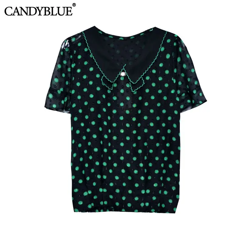 

Блузка женская в горошек с воротником «Питер Пэн» и расклешенными рукавами