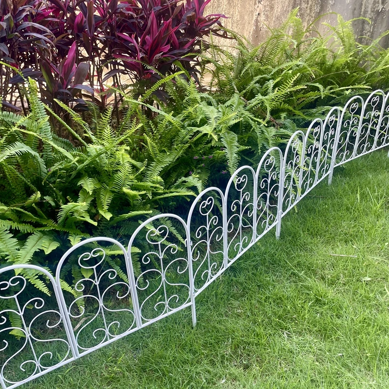 European Style Horticultural Fence Mesh Iron Courtyard Low Guard Rail Balcony Lawn Fence Flower and Green Plant Garden Fencing 1