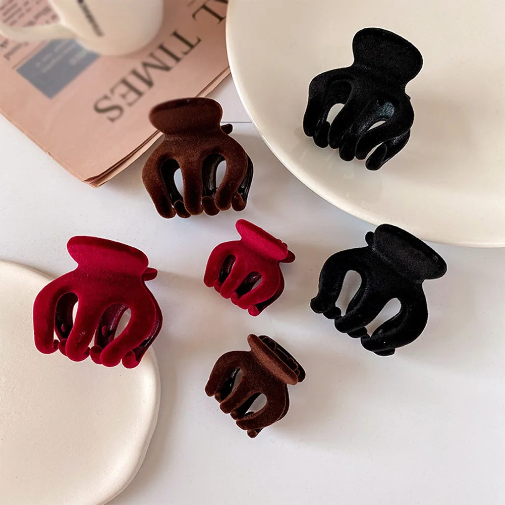 

1Pc Mini Solid Hair Claws Elegant Flocking Cute Hair Clips Hairpins Small Barrette Headwear for Women Girls Hair Accessories