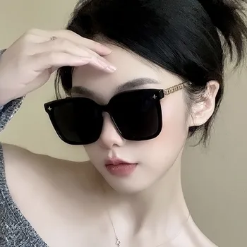 Vintage Square Sunglasses Woman Mirror Retro Rivet Sun Glasses Female Brand Designer Fashion Black Shades UV400 Oculos De Sol