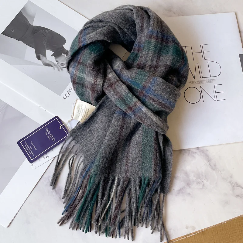 23 gray green plaid [100% pure wool]]