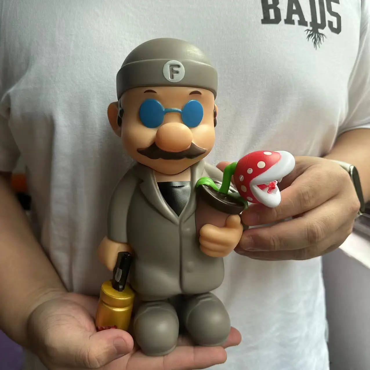 2023 New Anime Figures Super Mario Leon The Professional Action