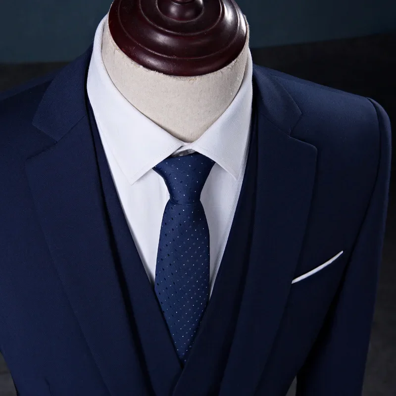 Slim Fit trois pièces hommes costume de mariage ensemble offre spéciale de la saison nouveau Style garçons d'honneur