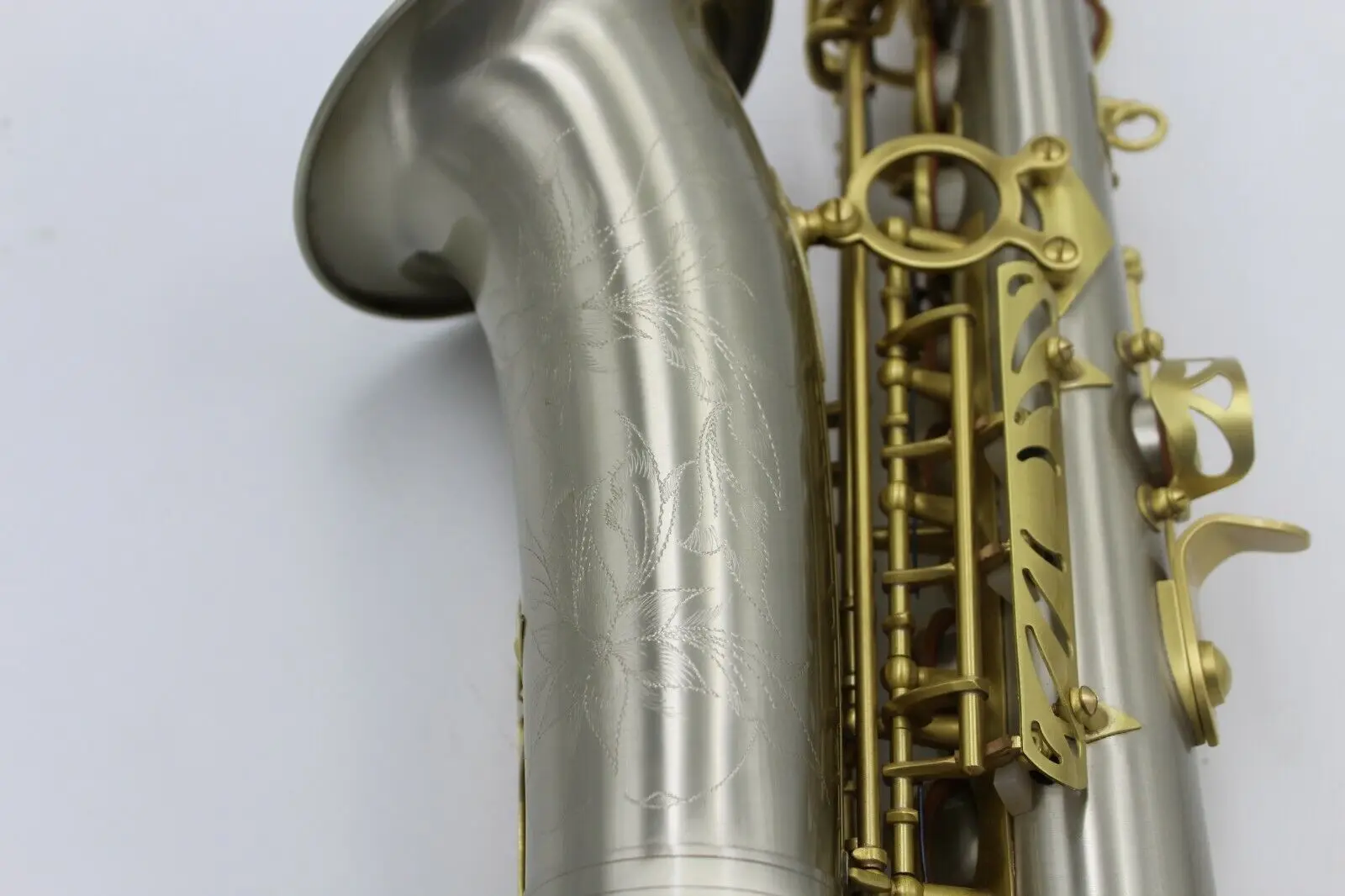 Eastern music professional white copper alto saxophone