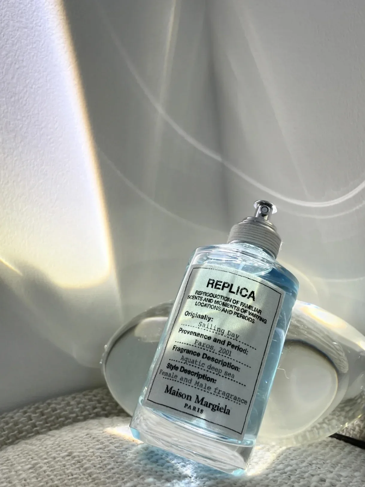 100ML Unisex Perfume Bottle with Long-Lasting Woody Scent, Elegant Glass, Acrylic or Me... - SKU PGBB1501 - UGI Packaging