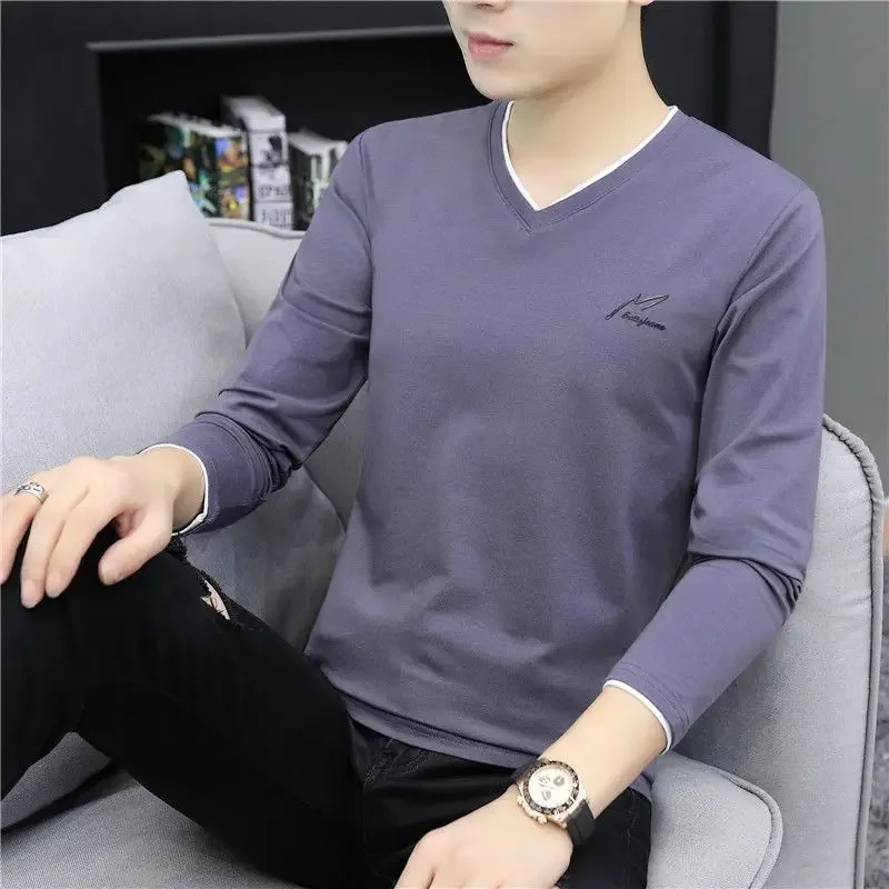 Camiseta lisa de corte entallado para hombre, sudaderas unicolor, cuello en V, jerseys para hombre, camisetas ajustadas de talla grande, ropa de calle Y2k, tendencias de moda 2024