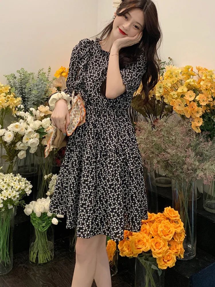 Рисунок 3 - Женское винтажное платье с завышенной талией