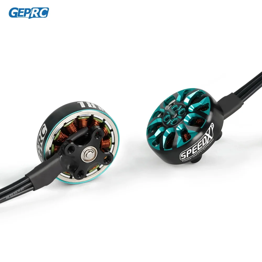 Moteur sans balais SPEEDX2 1804 avec hélice tripale, prêt pour le vol en course FPV.