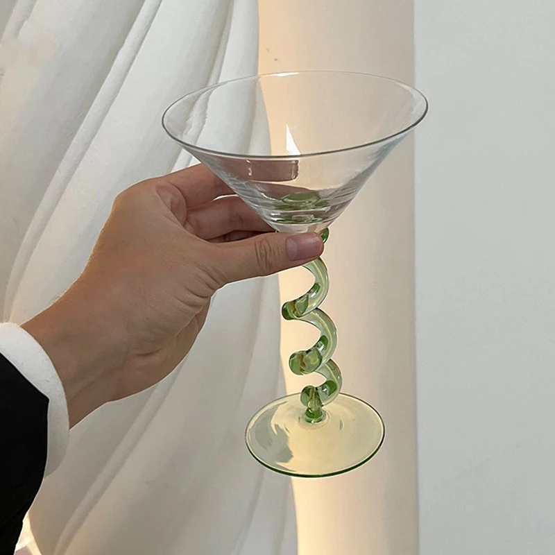 Bicchiere da Cocktail creativo bicchiere da bere unico a forma di uccello  bicchieri da Martini per Bar KTV Nightclub Party Juice Champagne Cup -  AliExpress