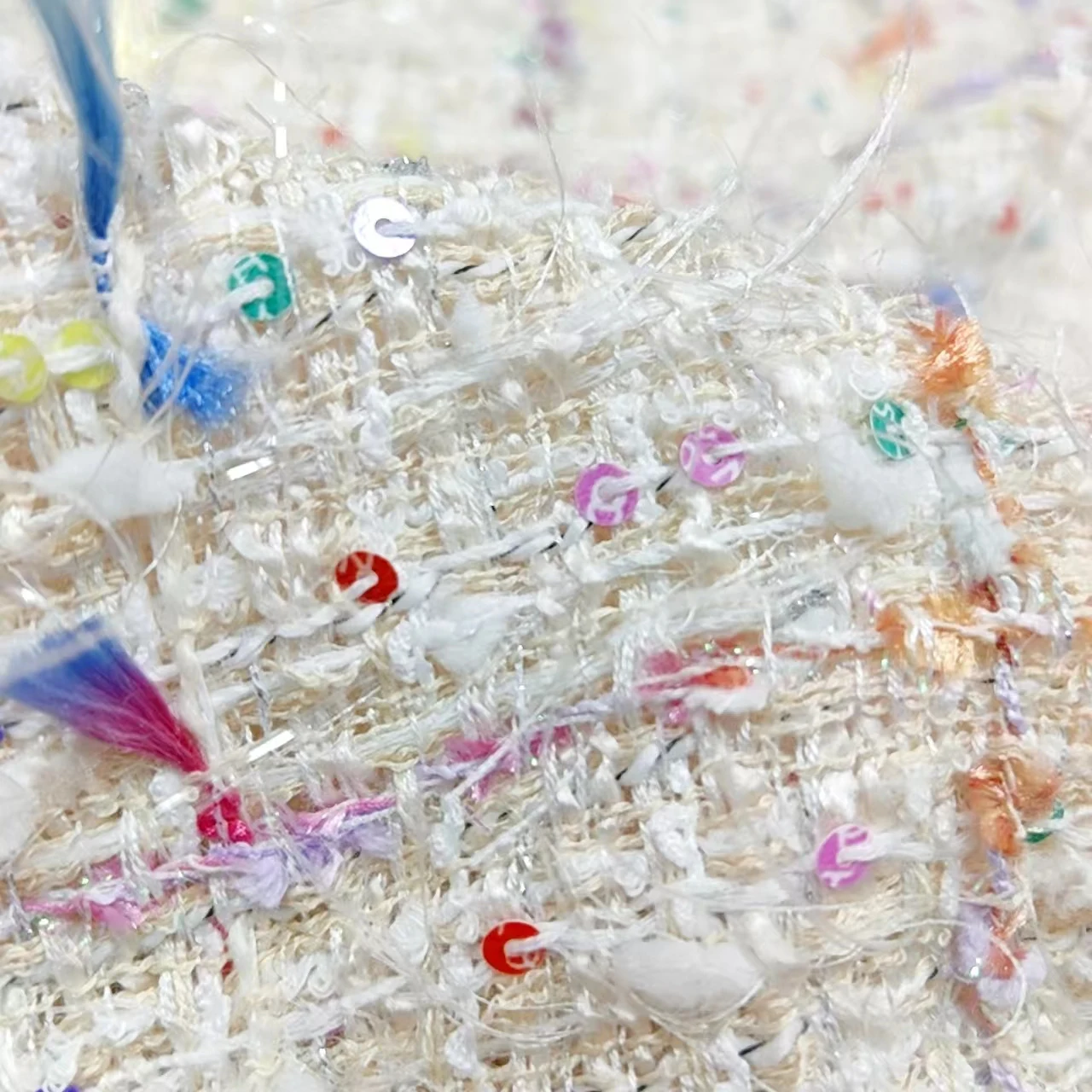 Новинка 2024 року: фіолетова твідова тканина зі суміші бавовни, матеріал для пальто ручної роботи, кольорові блискітки, в'яза...