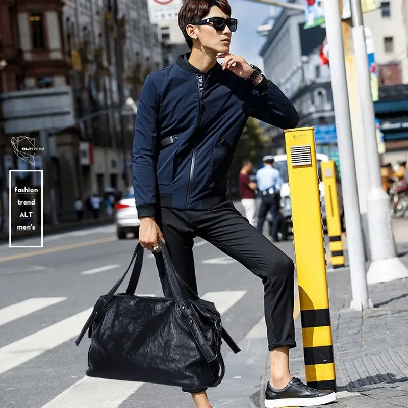 New European And American Leather Travel Bag With Large Capacity Pleated Top Layer Cowhide Handbag, Travel Fitness Crossbody Bag