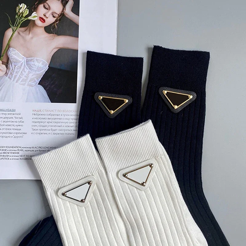 

2024 New Triangle Label Socks Brand Designer Sock Europe Letter Embroidery Luxury Sock Cotton Sexy Warm Personality Fashion Gift