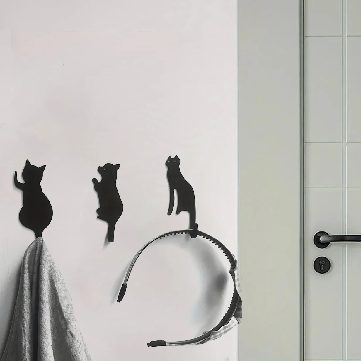 

Crafts 3pcs Cute Cat Design Metal Hook,Simple Robe & Towel Hook, Nail-free Punch-free Strong Adhesive Hook Wall decoration
