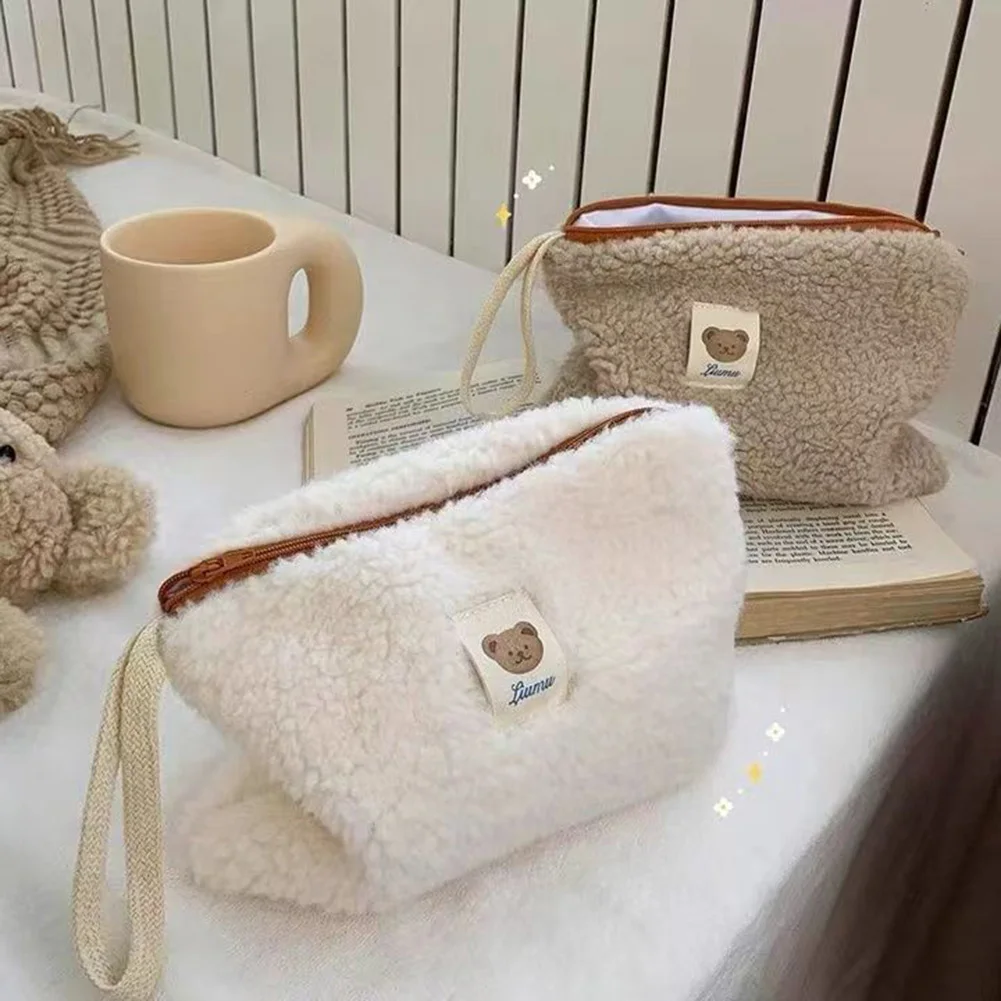 Plush Ladies Wash Bag Portable Organizer Clutch Bags Large Capacity Multi-function Casual Fashion Cute Bear Pattern for Camping