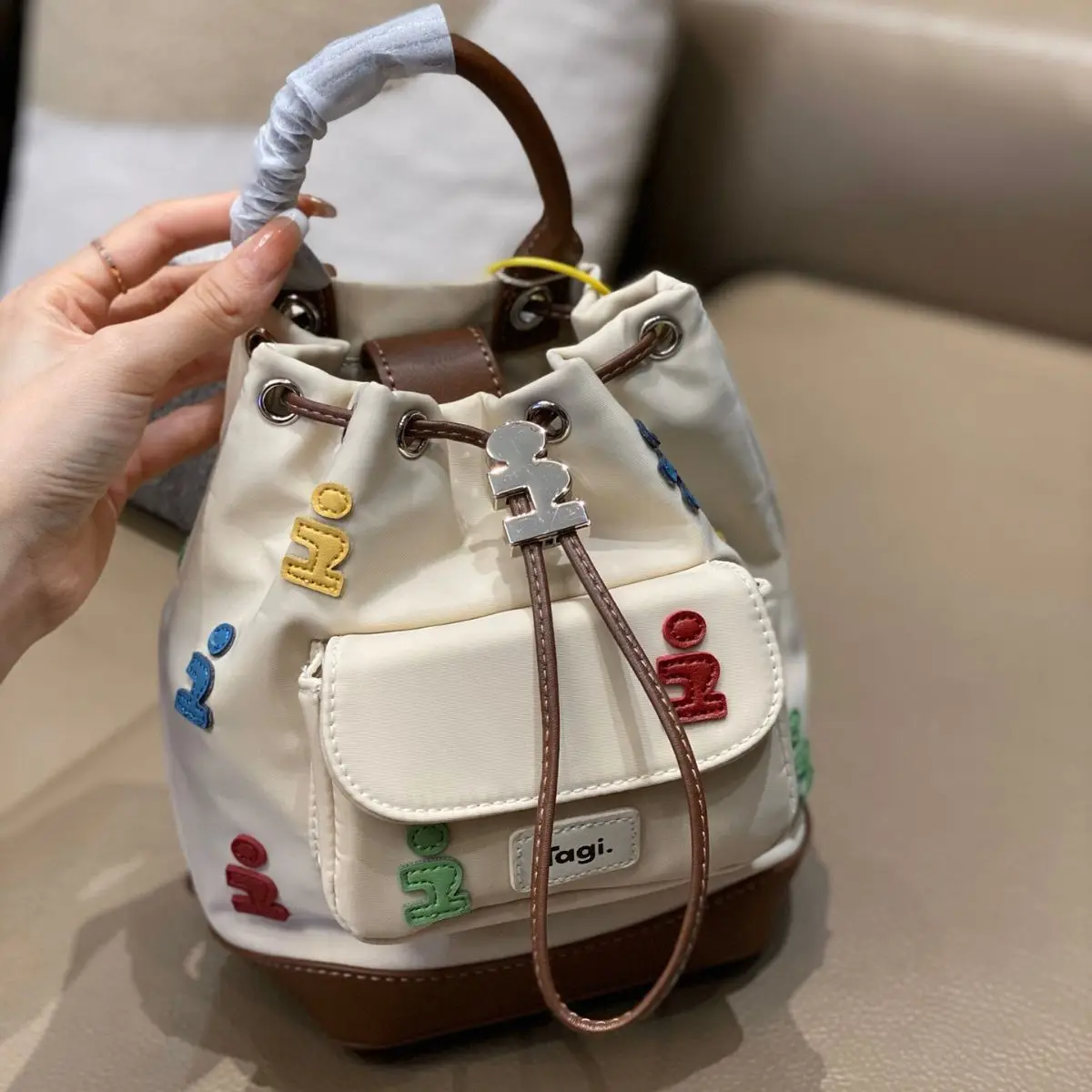 

Artist Backpack for Women in Autumn and Winter 2024, New Large Capacity Niche Multifunctional Handbag Backpack