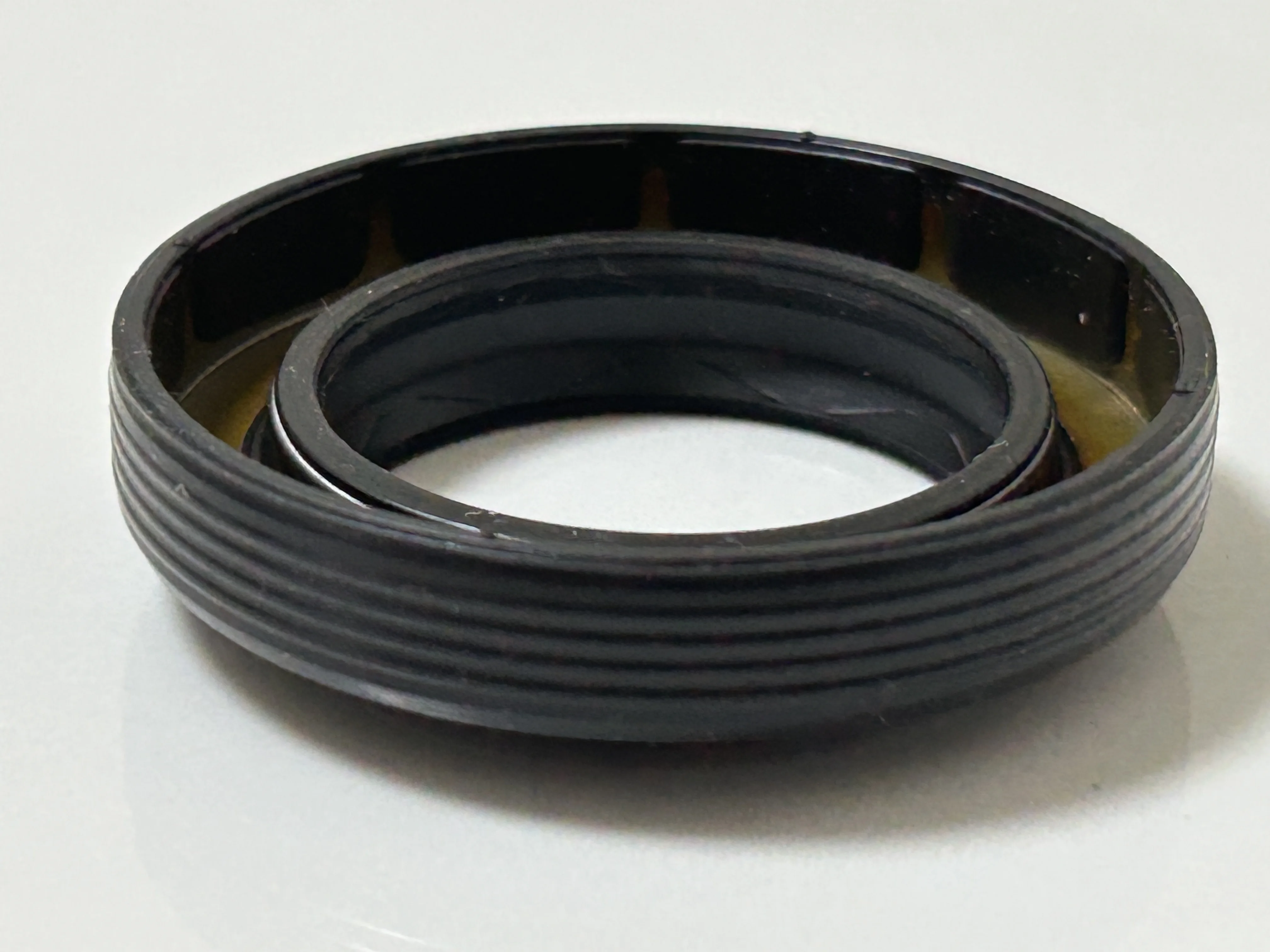 Distributor drive shaft oil seal 0A6409189C 0A6409189F 0A6409189 31*48*8.4MM For Audi Q3
