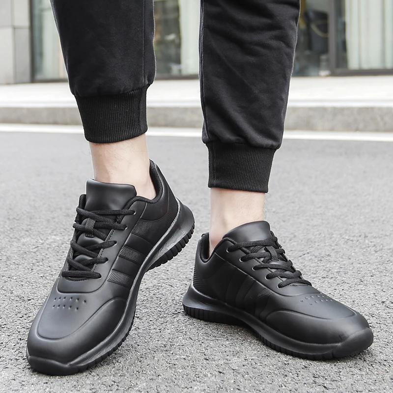 รูปสินค้า รองเท้าเชฟ Four Season Soft-Sole Anti-SLIP น้ํามันกันน้ําแบบพกพารองเท้าทํางานแฟชั่น PLUS ขนาดสบายๆรองเท้าผู้ชาย