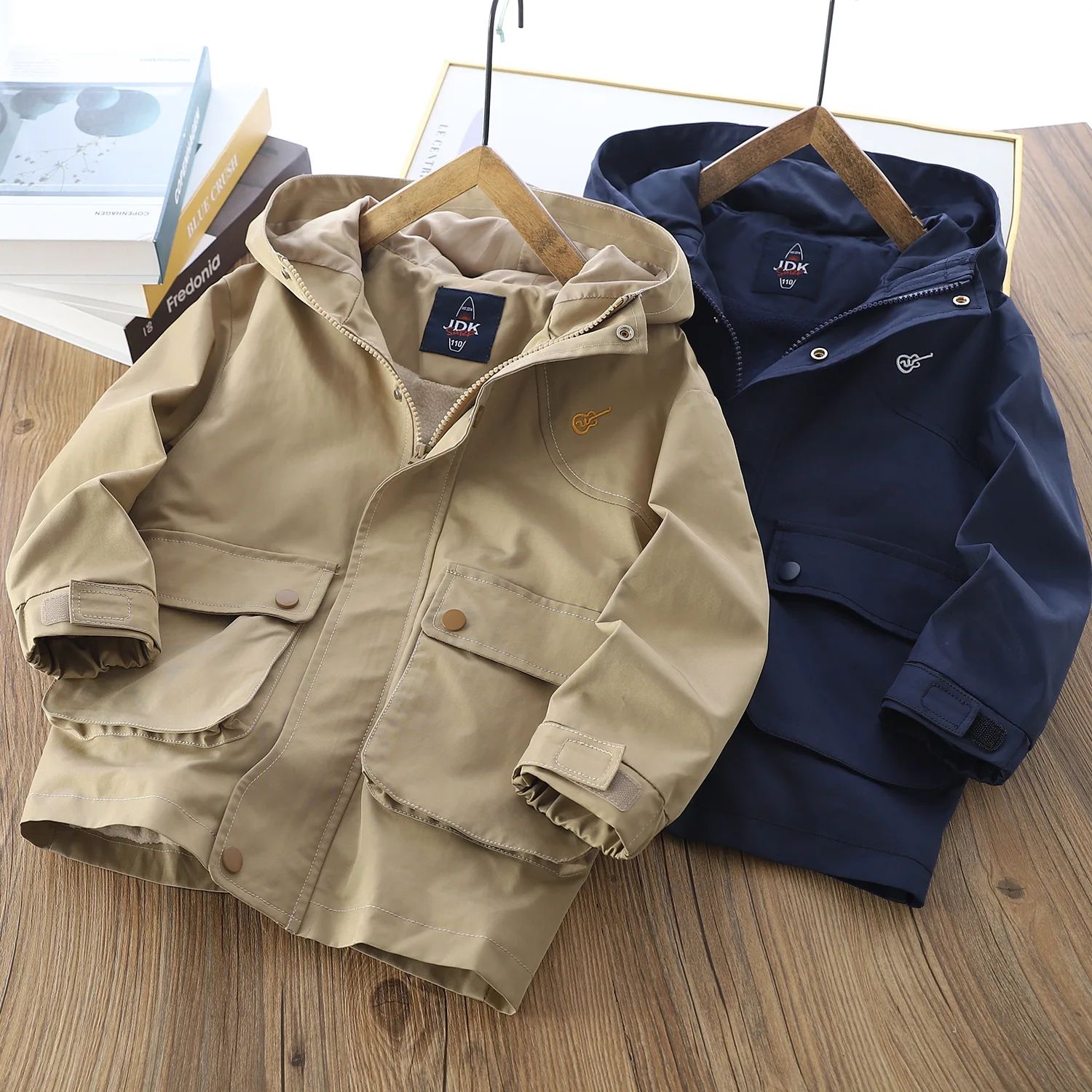

Children's clothes boy hooded autumn trench coat plus fleece coat 2024 new spring and autumn jacket