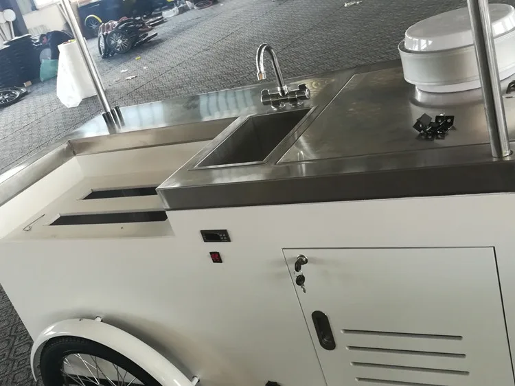 Mobile Hand Push Cargo Bike Food Cart With Refrigerator And Solar Panels Kiosk Fast Food Car For Sell Coffee Hot Dogs Ice Cream