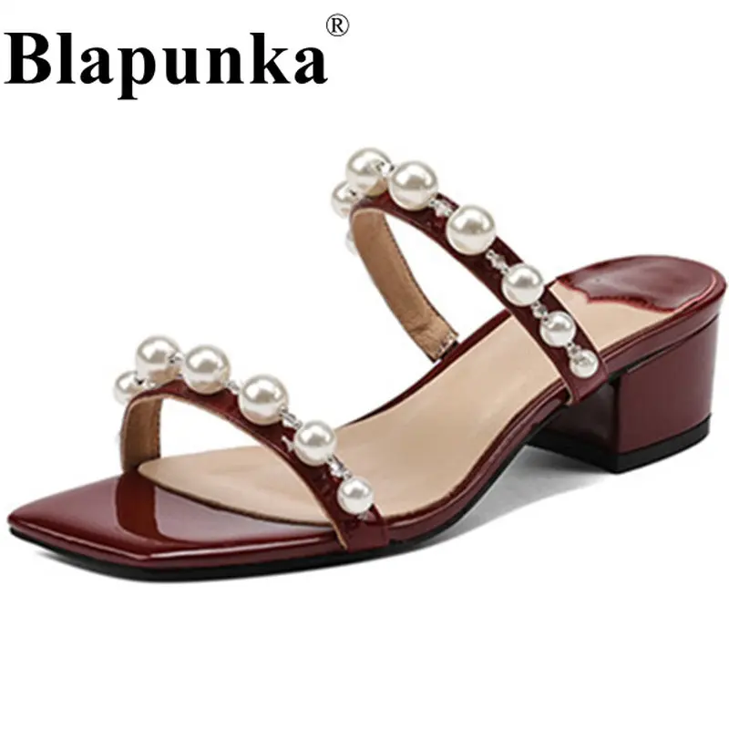

Blapunka Luxury String Pearls Chain Slippers Genuine Leather Shoes Women Medium Block Heels Narrow Band Slides Summer Sandals 40