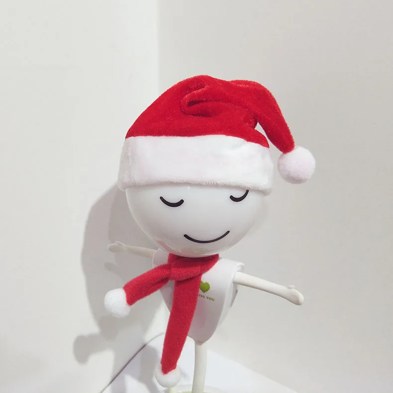 4pcs Festival Red Wine Beverage Bottle Decoration Mini Christmas Hat Doll Christmas Small Hat Scarf Knife and Fork Accessories christmas beanie hat