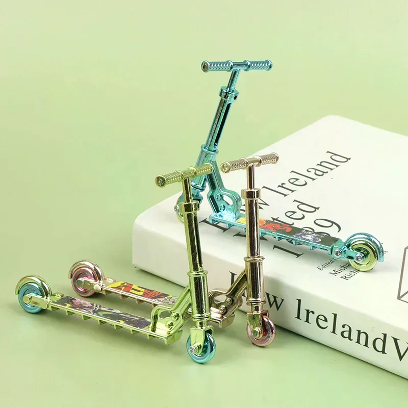 미니 스쿠터 어린이 교육용 장난감 핑거 스쿠터 자전거 스케이트보드 핑거보드