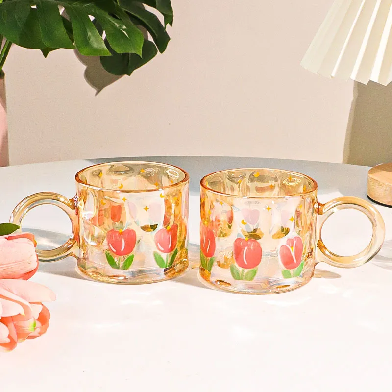 

Корейская стеклянная кружка в стиле Ins, кофейная кружка в форме девчачьего сердца, тюльпана, молока, сока, стеклянные чашки, прозрачная кружка для пива, простая настольная декоративная кружка
