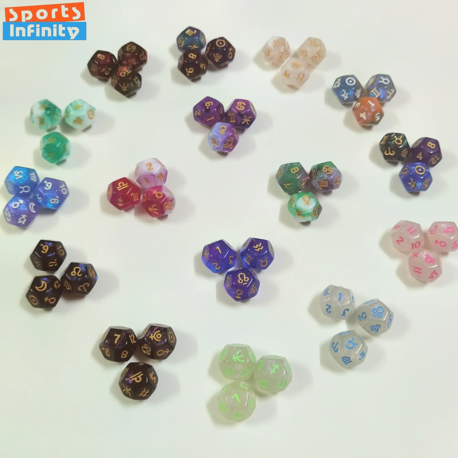

3pcs of 12 Sided Zodiac Signs Lucky Dice Zodiac Numbers Dice Mixed Color Dice Set for Astrologers Constellation Divination Toys