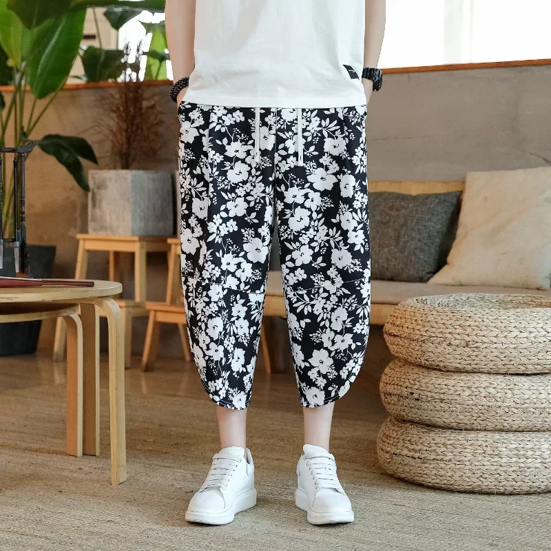 Men's Casual Lantern Print Shorts for Summer Beach Holidays Fashionable Men's Casual Shorts with Unique Print Design