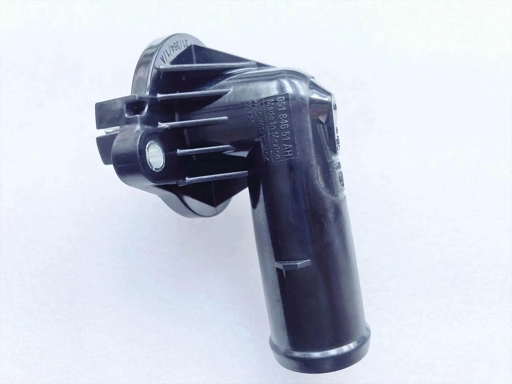 تجميع الترموستات الأصلي 5184651AH ، 05184651AF مناسب لسيارة جيب جراند شيروكي ، رانجلر ، دودج دورانجو 3.0L ، 3.6L.