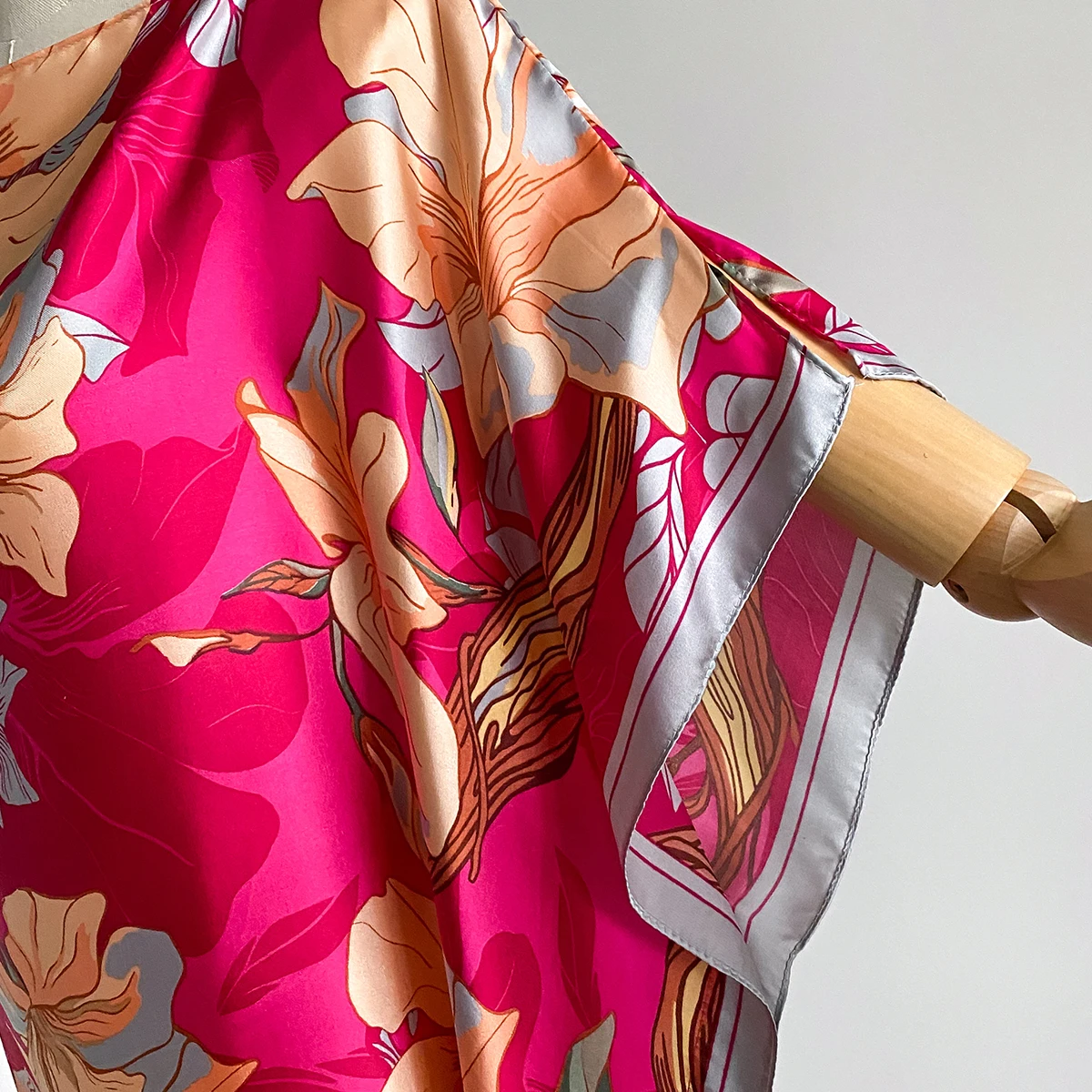 New 2025 Dubai Abaya For Women Summer Short Sleeve Cotton Dress Gold Stamping Loose Lady Maxi Islam African Dress With Big Scarf