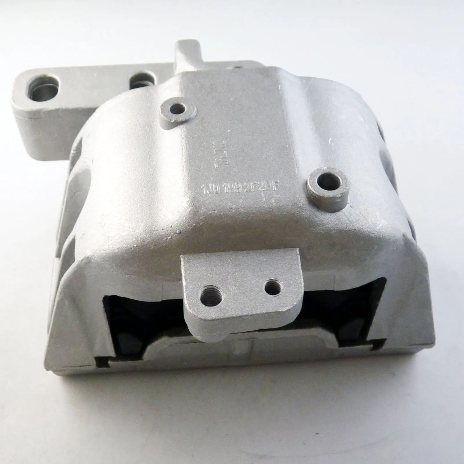 WOLFIGO Engine Mount Front Right Passenger Side 1J0199262BF EM-9092 21653036 for VW Beetle Golf Jetta GTI Audi TT