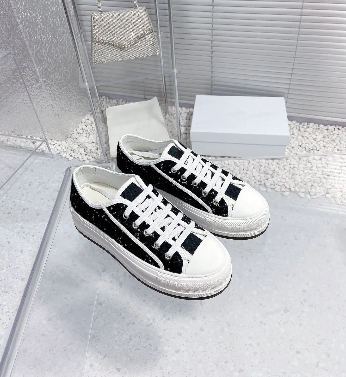 2024 Spring New Thick Sole Canvas Shoes Casual Single Shoes Academy Style Versatile Board Shoes