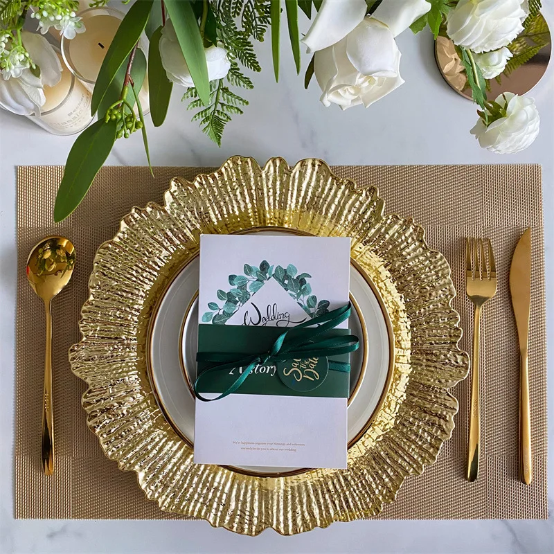 Tanlade 12 Pcs 13 Inch Charger Plates Bulk Round Wedding Chargers Plastic Dinner Plates For Table Setting Wedding Party Decoration ( Green