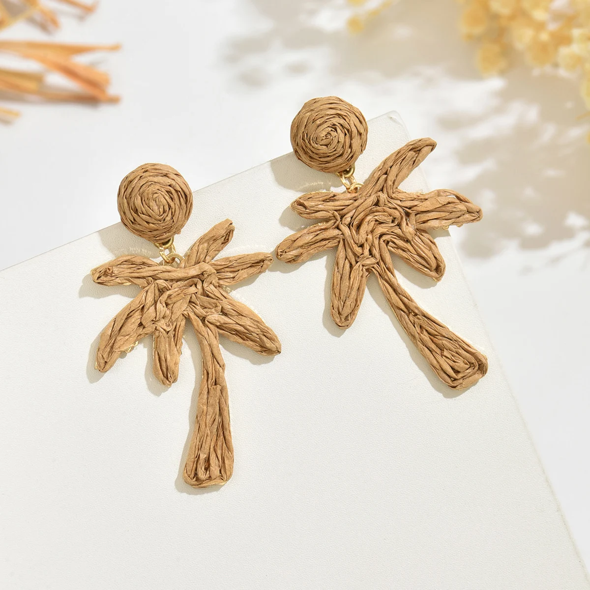 Bohemia Fashion Handmade Raffia Tree Drop Earrings for Women Summer Beach Plant Rattan Knit Hanging Earrings Party Jewelry Gift